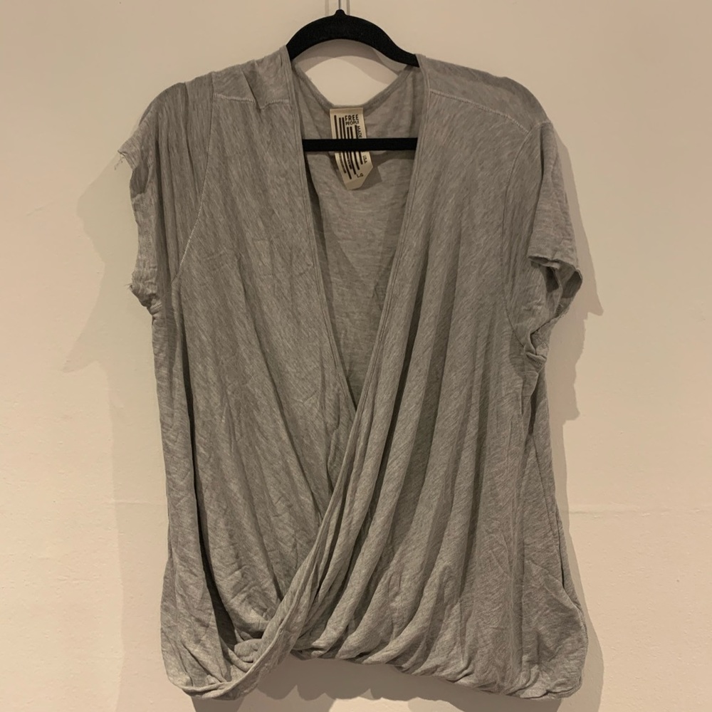Free People gray wrap top🤍🖤